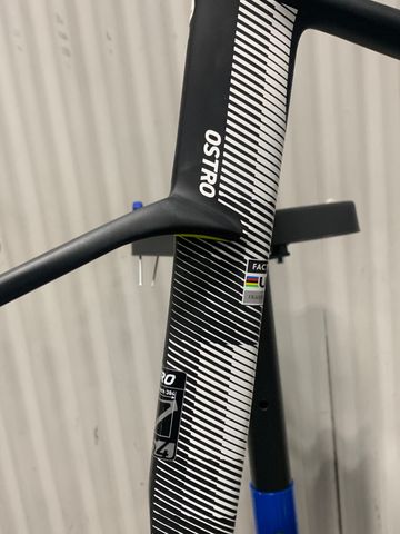 Używany Factor OSTRO VAM 2025 Frameset 2025 Road & Gravel — zdjęcie 5 z 8