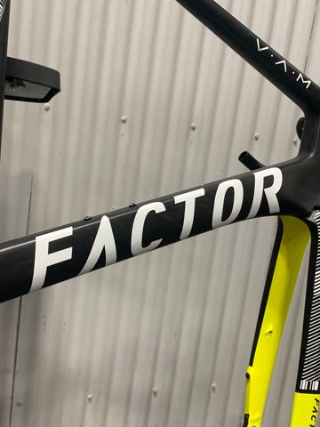 Używany Factor OSTRO VAM 2025 Frameset 2025 Road & Gravel — zdjęcie 6 z 8