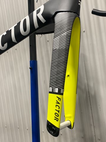 Używany Factor OSTRO VAM 2025 Frameset 2025 Road & Gravel — zdjęcie 7 z 8