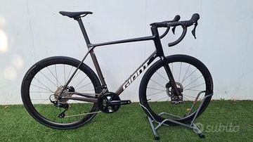 Used Giant TCR Advanced Pro 2 Shimano 105 2026 Road & Gravel