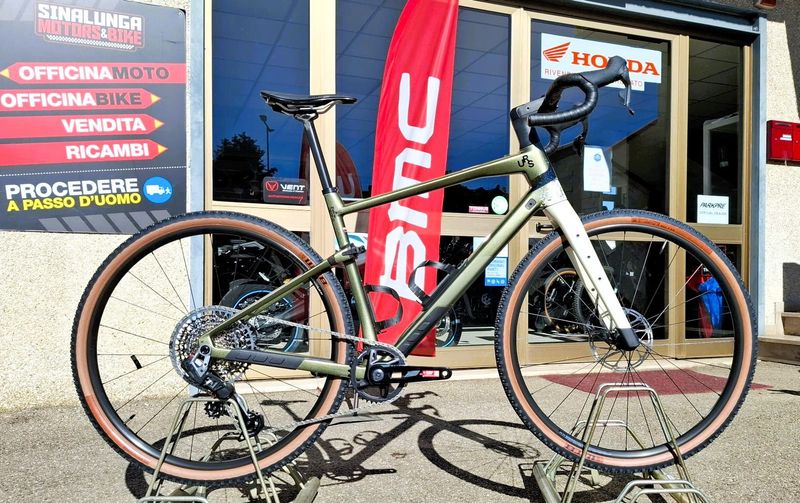 Used BMC URS 01 TWO 2026 2026 Road & Gravel
