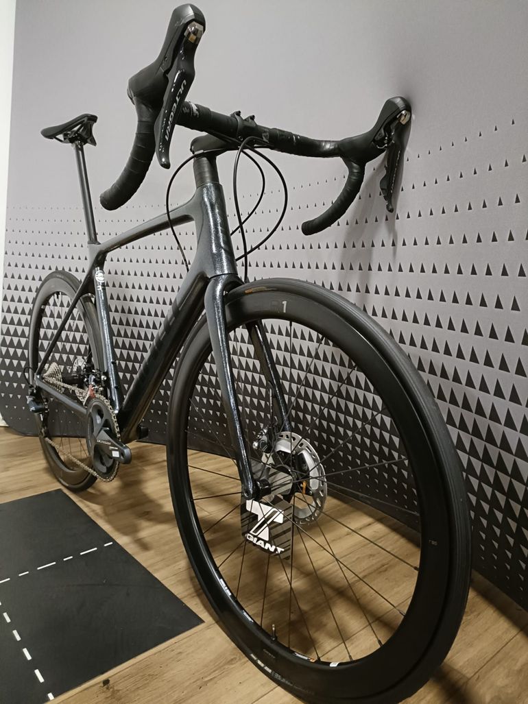 Used Giant TCR Advanced Pro Disc 1 2022 2022 Road & Gravel, Black — image 2 of 9