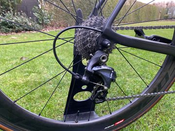 Used Canyon Ultimate CF SL 8 2021 2021 Road & Gravel, Black — image 4 of 11