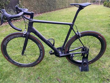 Used Canyon Ultimate CF SL 8 2021 2021 Road & Gravel, Black — image 2 of 11