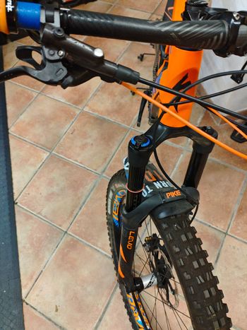 Used Specialized Turbo Levo FSR Expert 6Fattie 2017 2017 Mountainbike — image 4 of 5