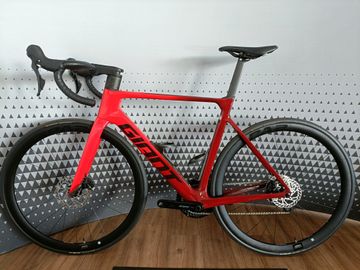 Giant Propel Advanced 2 2024 2024 Road & Gravel de segunda mano, Rojo — imagen 3 de 8