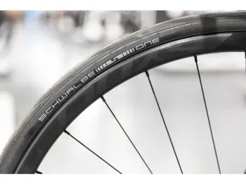 Used Scott Addict RC 40 2024 2024 Road & Gravel, Black — image 2 of 9