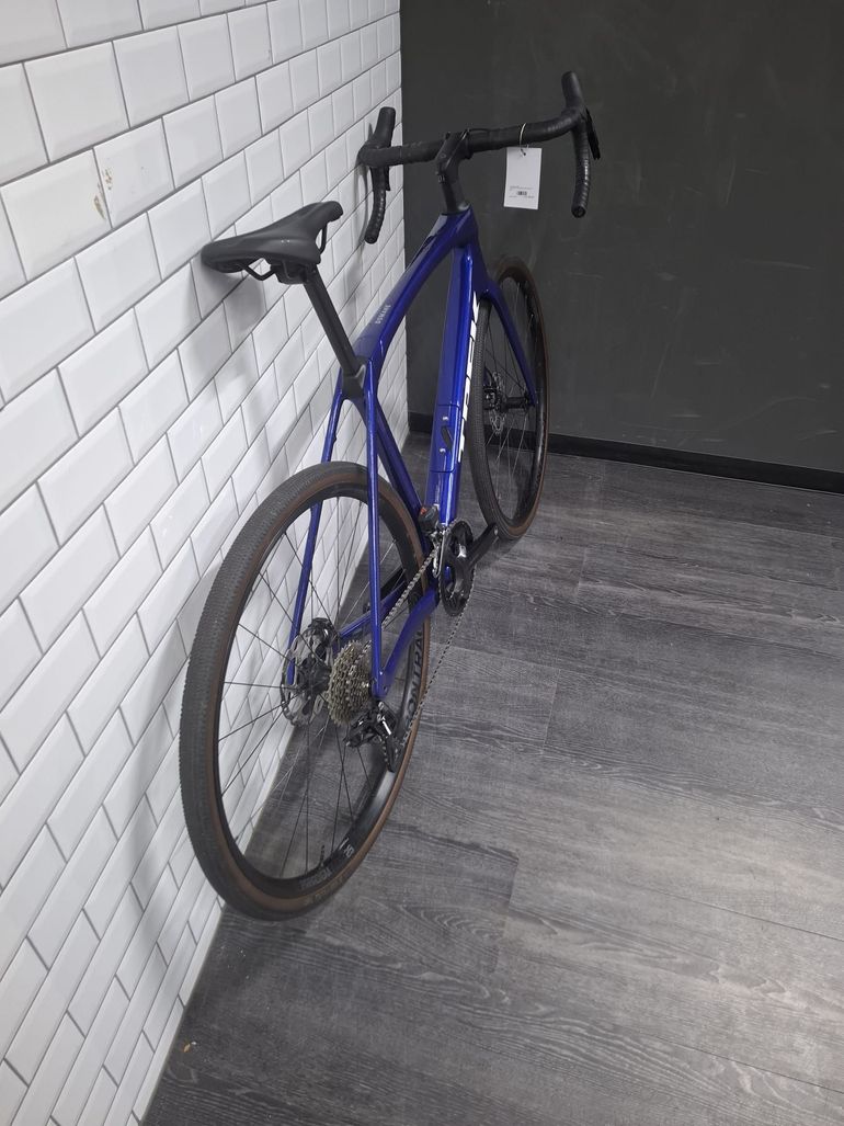 Used Trek Domane SL 6 Gen 4 2024 2024 Road & Gravel, Blue — image 2 of 6