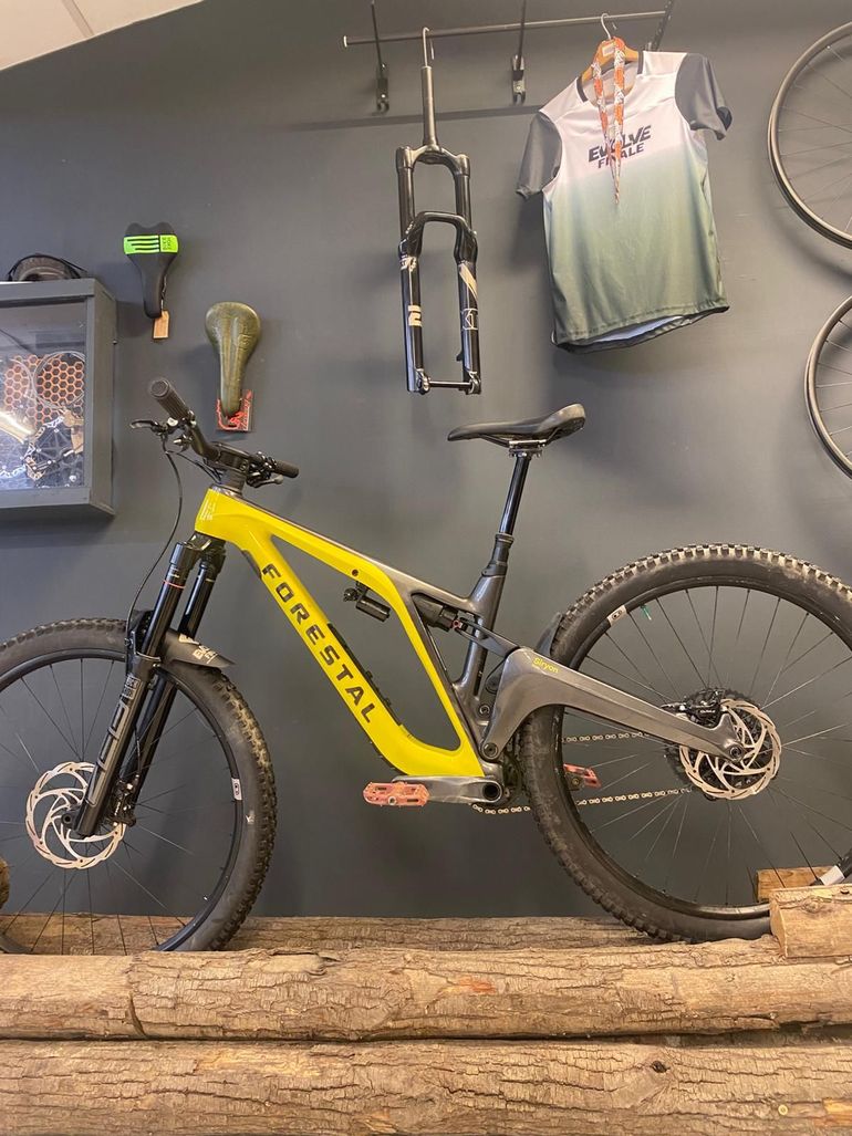 Used Forestal Siryon 2025 Mountainbike — image 2 of 10
