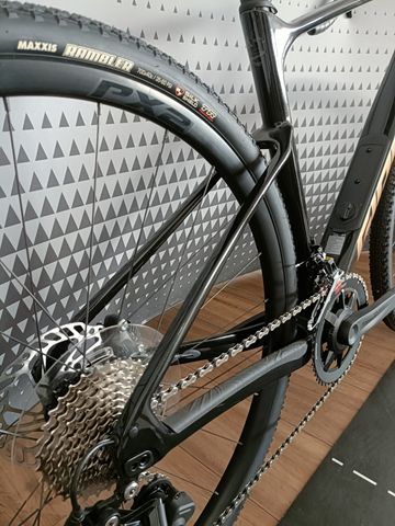 Tweedehands Giant Revolt Advanced 3 2025 2025 Road & Gravel — afbeelding 7 van 9