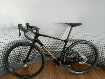 Tweedehands Giant Revolt Advanced 3 2025 2025 Road & Gravel — afbeelding 3 van 9