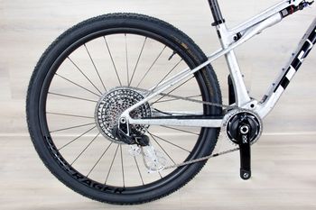 Used Trek Trek Supercaliber SLR 9.9 Gen 2 2024 Mountainbike — image 3 of 20