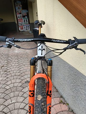 Used Wilier URTA MAX SLR 2025 Mountainbike, White — image 5 of 7