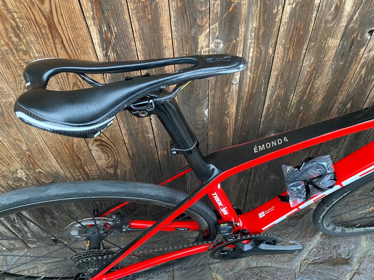 Used Trek Émonda SLR 7 2024 2024 Road & Gravel, Rot — image 5 of 10