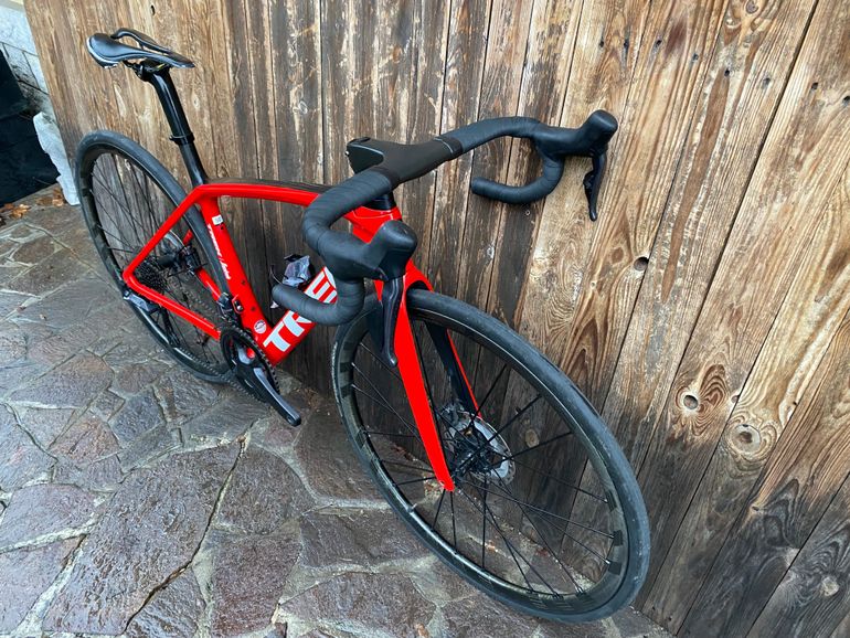Used Trek Émonda SLR 7 2024 2024 Road & Gravel, Rot — image 7 of 10