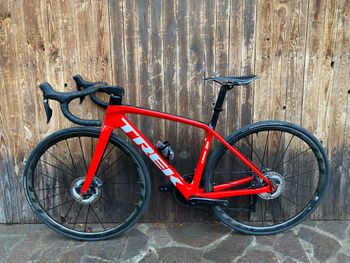 Used Trek Émonda SLR 7 2024 2024 Road & Gravel, Rot — image 10 of 10