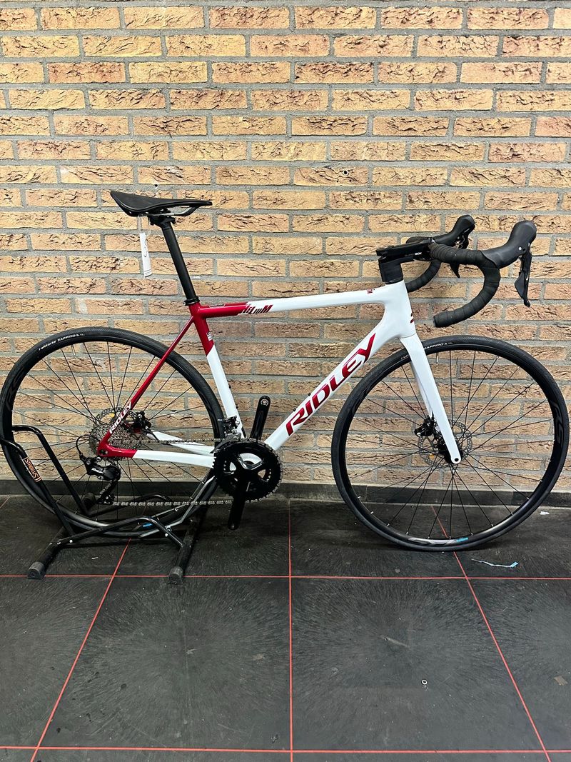 Ridley Helium Disc - Shimano 105 2x11sp 2022 2022 Road & Gravel d'occasion