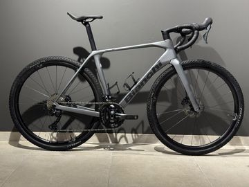 Brugt Bianchi Impulso PRO GRX 820 disc 2024 2024 Road & Gravel — billede 1 af 6