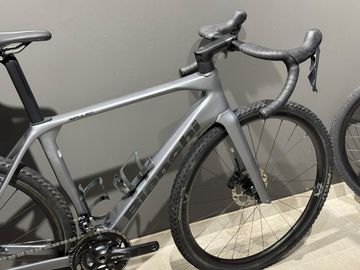 Brugt Bianchi Impulso PRO GRX 820 disc 2024 2024 Road & Gravel — billede 2 af 6