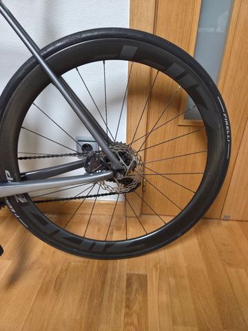 Używany Scott Addict 10 disc 2020 2020 Road & Gravel — zdjęcie 8 z 16