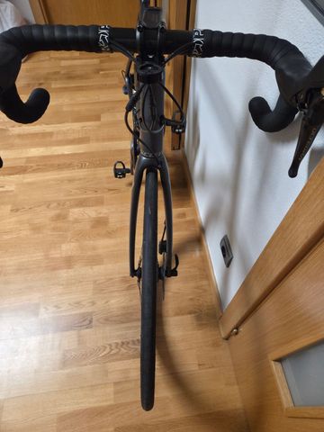 Używany Scott Addict 10 disc 2020 2020 Road & Gravel — zdjęcie 13 z 16
