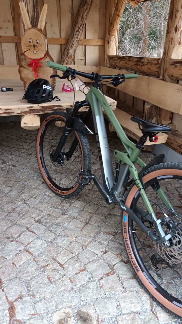 Used CUBE Stereo Shimano Deore 2023 Mountainbike, Green — image 3 of 9