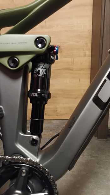 Used CUBE Stereo Shimano Deore 2023 Mountainbike, Green — image 4 of 9