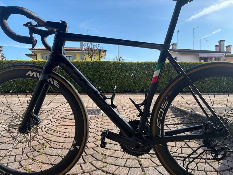 Used Colnago C68 2023 Road & Gravel, Black — image 4 of 4
