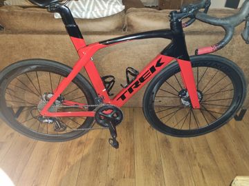 Trek Madone SL 6 2020 2020 Road & Gravel usato