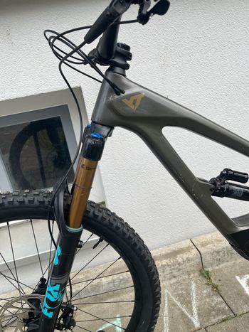 Used YT Industries Capra SRAM NX Eagle 2022 Mountainbike, Light Gray — image 11 of 19