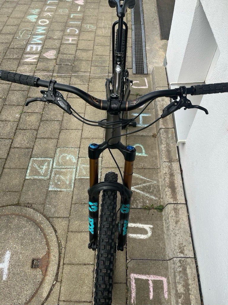 Used YT Industries Capra SRAM NX Eagle 2022 Mountainbike, Light Gray — image 14 of 19