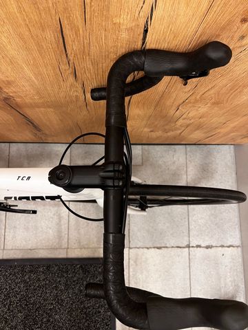 Giant TCR Advanced, Disc 2 PC 2021 2021 Road & Gravel usato, Bianco — immagine 9 di 9