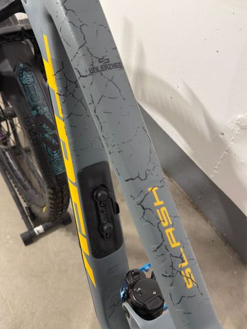 Tweedehands Trek Slash Shimano Deore XT 2023 Mountainbike — afbeelding 6 van 8