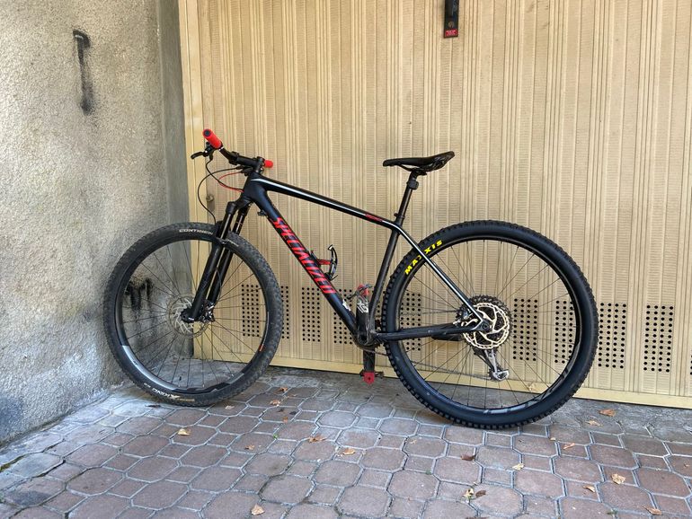 Used Specialized Men's Epic Hardtail Expert 2018 2018 Mountainbike, Negro — image 5 of 7