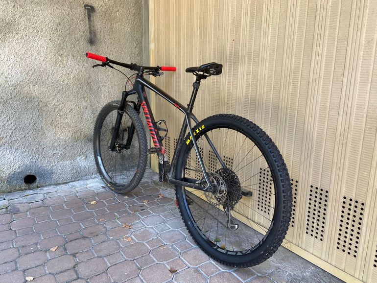 Used Specialized Men's Epic Hardtail Expert 2018 2018 Mountainbike, Negro — image 3 of 7