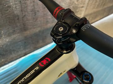 Used Kona Process 153 CR/DL 2019 Mountainbike, White — image 10 of 11