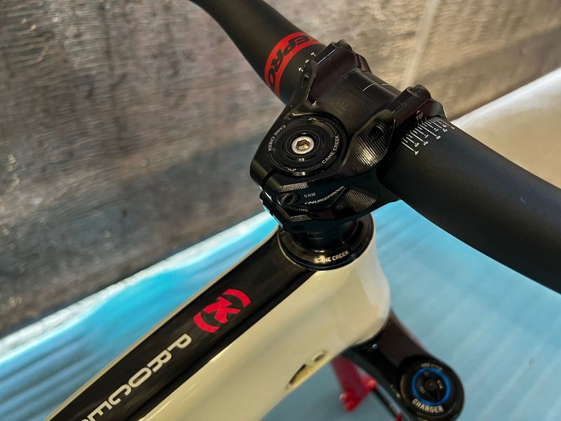 Used Kona Process 153 CR/DL 2019 Mountainbike, White — image 10 of 11