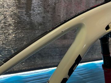 Used Kona Process 153 CR/DL 2019 Mountainbike, White — image 8 of 11