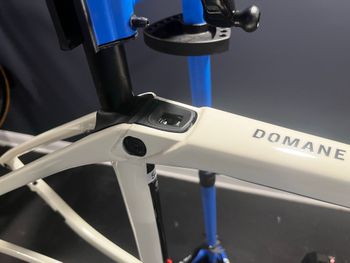 Used Trek Domane SLR 7 eTap Gen 4 2023 Frameset 2023 Road & Gravel, White — image 10 of 15