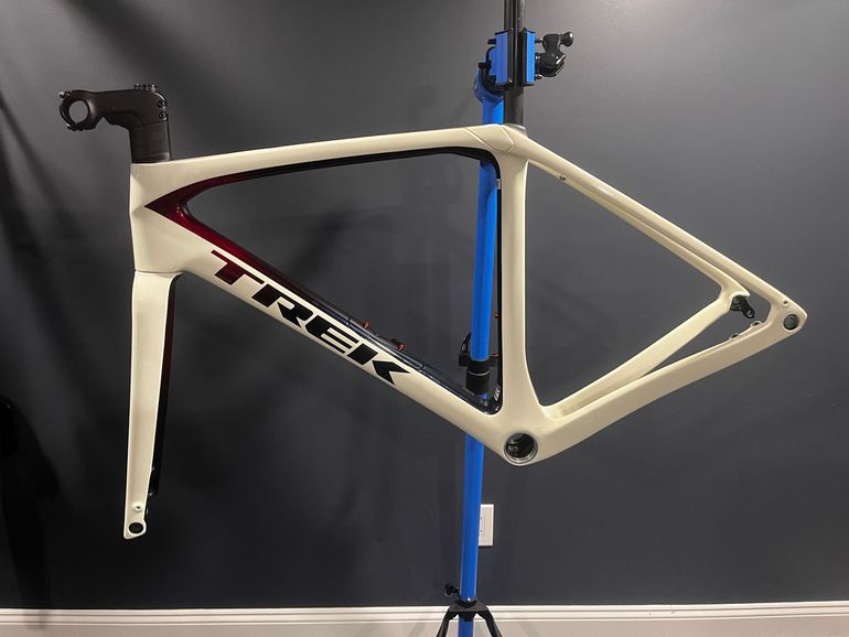 Used Trek Domane SLR 7 eTap Gen 4 2023 Frameset 2023 Road & Gravel, White — image 2 of 15