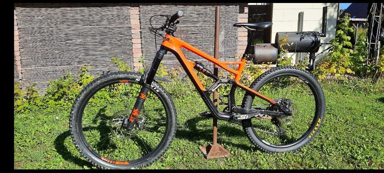 Used Cannondale Jekyll 3 2018 2018 Mountainbike, Red — image 1 of 9