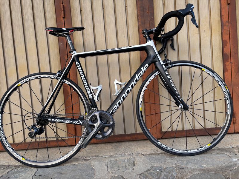 Tweedehands Cannondale SuperSix 2011 T56 Carbono 2011 Road & Gravel