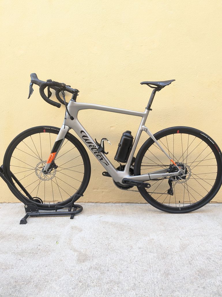 Used Wilier Cento1Hy 105 12 Sp Di2 (2023) - Size XL 2023 Road & Gravel, Light Gray — image 5 of 6
