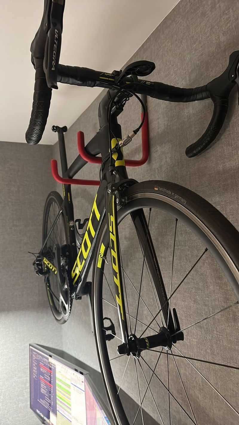 Used Scott Foil 10 2017 2017 Road & Gravel, Black — image 2 of 9
