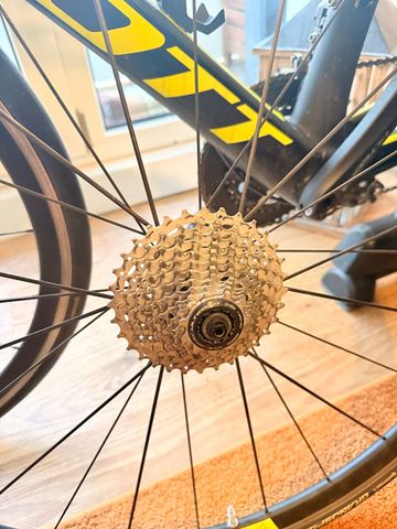 Used Scott Foil 10 2017 2017 Road & Gravel, Black — image 7 of 9