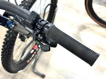Santa Cruz Bullit 70 2026 2026 Mountainbike usato, Nero — immagine 6 di 7