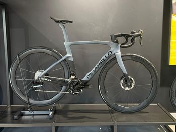 Brugt Pinarello DOGMA F DURA ACE Di2 2025 2025 Road & Gravel