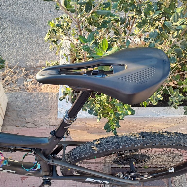 Used Specialized Epic EVO 2024 Mountainbike, Black — image 4 of 16