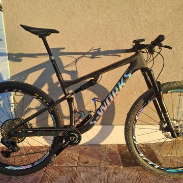 Specialized Epic EVO 2024 Mountainbike de segunda mano, Negro — imagen 1 de 16