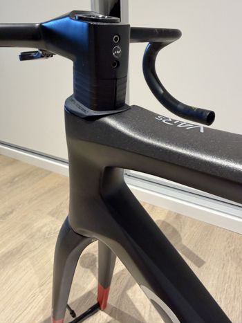 Used Colnago V4Rs Disc Dura-Ace Di2 9200 w/Shimano Dura-Ace C50 Wheels 2023 Frameset 2023 Road & Gravel, Black — image 34 of 35